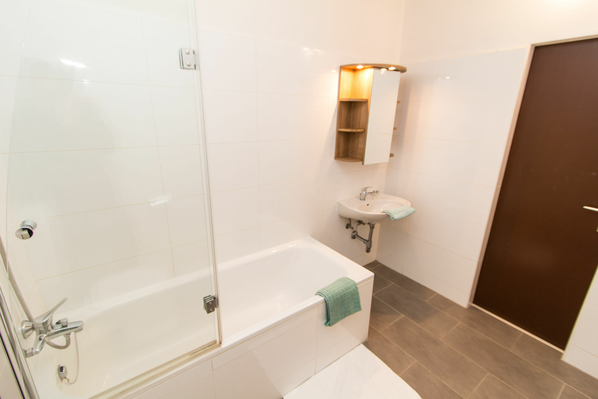 Checkvienna - Giessaufgasse Apartment Luaran gambar